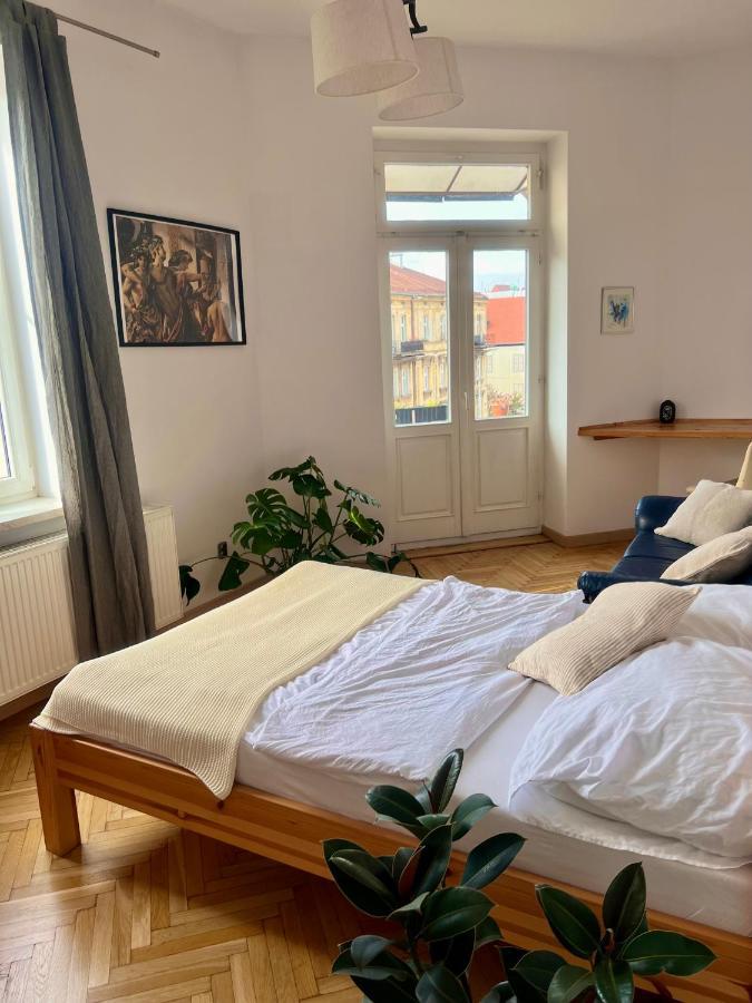 Chic Apartment In The Center Of Cracow Krakow Exterior photo